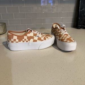 Platform Vans! Like new! Size 7.5